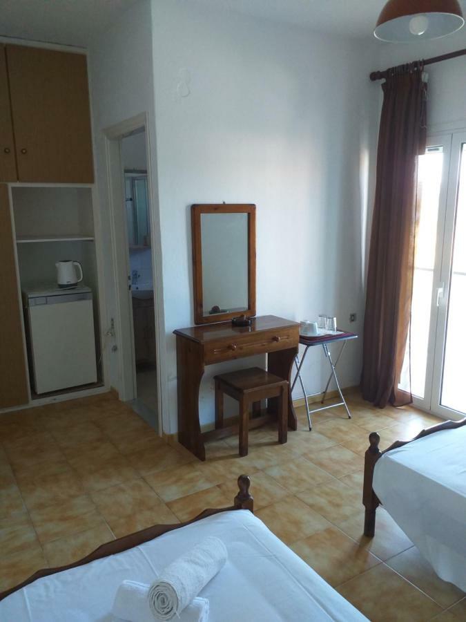 Sam΄S Rooms Айос-Георгіос Екстер'єр фото